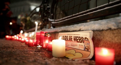 Vigils held after Paris attack - PHOTOS